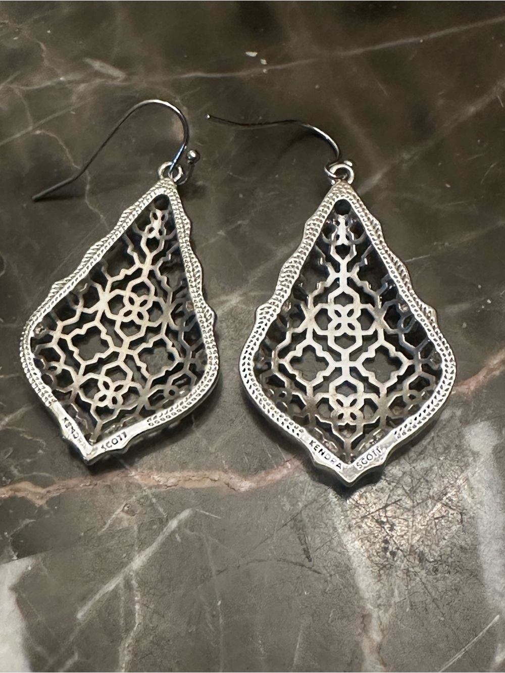 Kendra Scott  Addie Silver Drop Earrings in Silver Filigree Mix